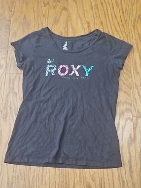 Roxy Dark Gray Floral Dual Sided Logo Graphic Baby Tee - Size Medium